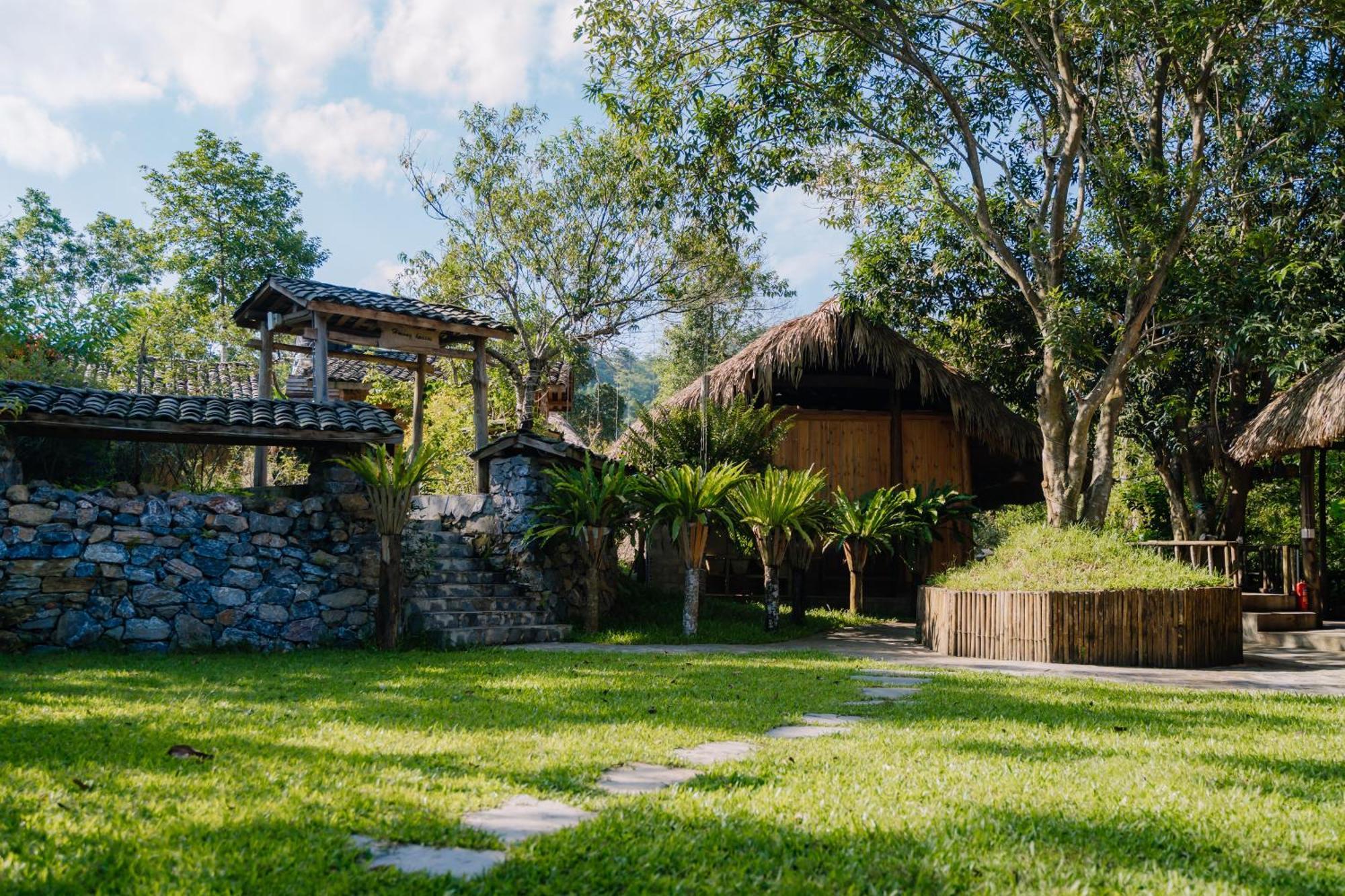 Ha Giang Xanh Retreat - Trekking, Tour, Motorbike Rental Екстер'єр фото
